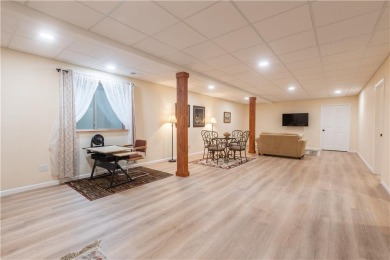 TRUE RANCH  LIVE ON ONE LEVEL! Former MODEL HOME: Oak hardwood on Paradise Pointe Golf Complex in Missouri - for sale on GolfHomes.com, golf home, golf lot