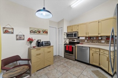 The best of both worlds, this sweet villa is easy to maintain on Sandpiper Golf Club in Florida - for sale on GolfHomes.com, golf home, golf lot