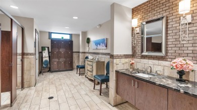 The best of both worlds, this sweet villa is easy to maintain on Sandpiper Golf Club in Florida - for sale on GolfHomes.com, golf home, golf lot