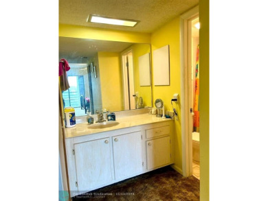 2-bedroom 2-bathroom condo located in the sought out all age's on Palm-Aire Country Club and Resort - Palms in Florida - for sale on GolfHomes.com, golf home, golf lot