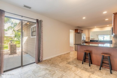 DON'T MISS this Beautiful Renovated Single-Story Townhouse in on Spruce Creek Golf Club in Florida - for sale on GolfHomes.com, golf home, golf lot