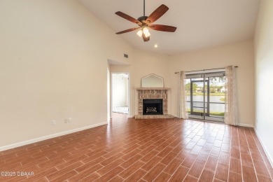 DON'T MISS this Beautiful Renovated Single-Story Townhouse in on Spruce Creek Golf Club in Florida - for sale on GolfHomes.com, golf home, golf lot