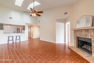 DON'T MISS this Beautiful Renovated Single-Story Townhouse in on Spruce Creek Golf Club in Florida - for sale on GolfHomes.com, golf home, golf lot