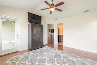 DON'T MISS this Beautiful Renovated Single-Story Townhouse in on Spruce Creek Golf Club in Florida - for sale on GolfHomes.com, golf home, golf lot