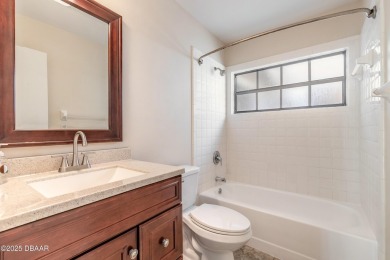DON'T MISS this Beautiful Renovated Single-Story Townhouse in on Spruce Creek Golf Club in Florida - for sale on GolfHomes.com, golf home, golf lot