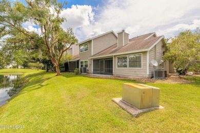 DON'T MISS this Beautiful Renovated Single-Story Townhouse in on Spruce Creek Golf Club in Florida - for sale on GolfHomes.com, golf home, golf lot