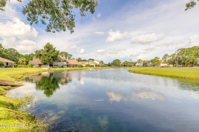 DON'T MISS this Beautiful Renovated Single-Story Townhouse in on Spruce Creek Golf Club in Florida - for sale on GolfHomes.com, golf home, golf lot