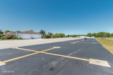 DON'T MISS this Beautiful Renovated Single-Story Townhouse in on Spruce Creek Golf Club in Florida - for sale on GolfHomes.com, golf home, golf lot