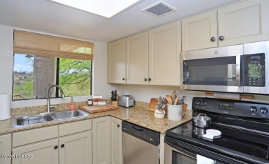 Gorgeous 2-bedroom 2-bath gem in the heart of the Foothills! on The Lodge at Ventana Canyon - Canyon  in Arizona - for sale on GolfHomes.com, golf home, golf lot