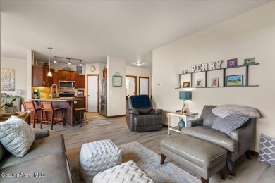 Beautiful 3-bedroom home in sought-after Post Falls on Prairie Falls Golf Club in Idaho - for sale on GolfHomes.com, golf home, golf lot