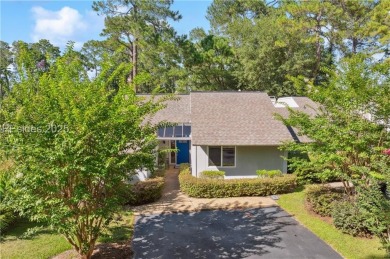 Sought-after and rarely available, this newly renovated end-unit on Dolphin Head Golf Club in South Carolina - for sale on GolfHomes.com, golf home, golf lot