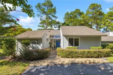 Sought-after and rarely available, this newly renovated end-unit on Dolphin Head Golf Club in South Carolina - for sale on GolfHomes.com, golf home, golf lot