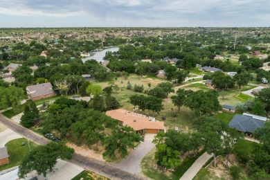 Great tree-shaded home in Lake Tanglewood. Featuring 3 bedrooms on Lake Tanglewood Golf Course in Texas - for sale on GolfHomes.com, golf home, golf lot