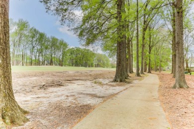 Beautiful end-unit condo with golf course views! This move-in on Greenbrier Country Club in Virginia - for sale on GolfHomes.com, golf home, golf lot