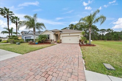 COME  SEE this BEAUTIFULLY MAINTAINED, MOVE-IN READY 3-bedroom on Majors Golf Club At Bayside Lakes in Florida - for sale on GolfHomes.com, golf home, golf lot
