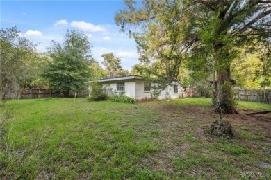 Charming Home with Spacious Yard in a Perfect Location Welcome on Plantation Inn and Golf Resort  in Florida - for sale on GolfHomes.com, golf home, golf lot