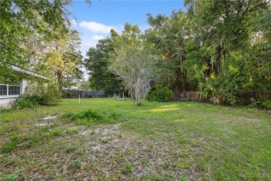 Charming Home with Spacious Yard in a Perfect Location Welcome on Plantation Inn and Golf Resort  in Florida - for sale on GolfHomes.com, golf home, golf lot