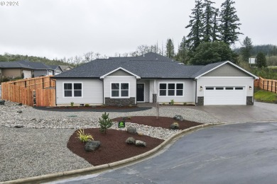 Beautiful new single level home with an open floor plan! This on Oak Hills Golf Club / Umpqua Golf Resort in Oregon - for sale on GolfHomes.com, golf home, golf lot