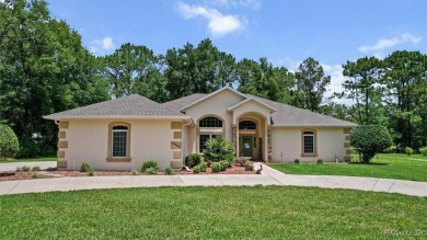 Beautifully decorated Citrus Springs Pool home with 3 bedrooms on Citrus Springs Country Club in Florida - for sale on GolfHomes.com, golf home, golf lot