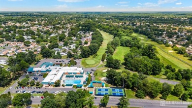 Welcome to Easy Living in the Heart of Clearbrook! Tucked away on Clearbrook Golf Club in New Jersey - for sale on GolfHomes.com, golf home, golf lot