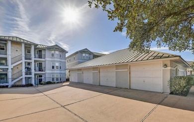 What an amazing price for a 2 bedroom/2 bathroom waterfront on Apple Rock Golf Course - Horseshoe Bay in Texas - for sale on GolfHomes.com, golf home, golf lot