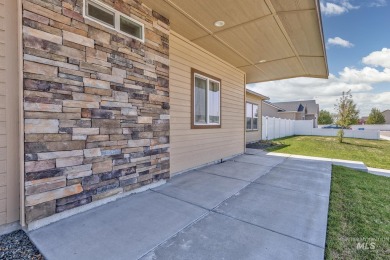 Quality built 3/2 with oversized 2 car garage and RV PARKING on on Scotch Pines Golf Course in Idaho - for sale on GolfHomes.com, golf home, golf lot
