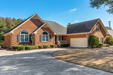 Welcome to 912 Rivage Promenade, a beautifully maintained on Beau Rivage Golf and Resort in North Carolina - for sale on GolfHomes.com, golf home, golf lot