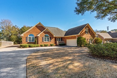 Welcome to 912 Rivage Promenade, a beautifully maintained on Beau Rivage Golf and Resort in North Carolina - for sale on GolfHomes.com, golf home, golf lot