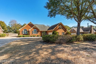 Welcome to 912 Rivage Promenade, a beautifully maintained on Beau Rivage Golf and Resort in North Carolina - for sale on GolfHomes.com, golf home, golf lot