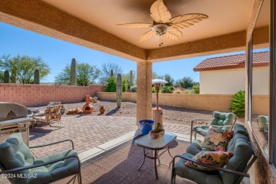 Fantastic and highly desirable Oakmont floorplan. Updated carpet on Quail Creek Country Club - Quail in Arizona - for sale on GolfHomes.com, golf home, golf lot