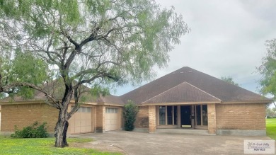 Welcome to this charming 3-bedroom, 2.5-bath home in the on Brownsville Golf Center in Texas - for sale on GolfHomes.com, golf home, golf lot