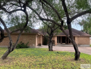 Welcome to this charming 3-bedroom, 2.5-bath home in the on Brownsville Golf Center in Texas - for sale on GolfHomes.com, golf home, golf lot