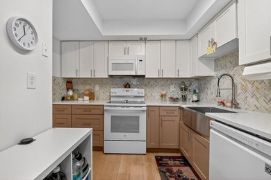 Beautifully renovated first floor condo featuring complete on The President Country Club in Florida - for sale on GolfHomes.com, golf home, golf lot