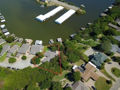DEEP WATERFRONT, DOCKABLE HOME ON NEARLY HALF AN ACRE IN THE on De Cordova Bend Country Club in Texas - for sale on GolfHomes.com, golf home, golf lot
