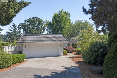 Mid-Century Cool Meets Lake Oswego Ease! Tucked into a quiet on Lake Oswego Municipal Golf Course in Oregon - for sale on GolfHomes.com, golf home, golf lot