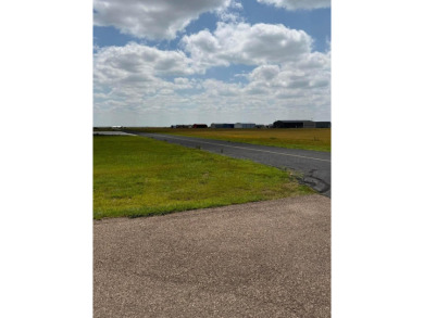 Premier Hangar Lot on Runway 4-22 - River Falls Airport (H81)

A on River Falls Par 3 Golf Course and Air Park in Texas - for sale on GolfHomes.com, golf home, golf lot