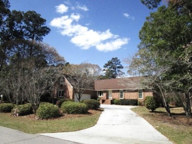 Golf course, ranch style home located in Santee Cooper Resort on for sale on GolfHomes.com