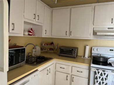 This meticulously maintained, bright and airy 1 bedroom, 1 1/2 on  in Florida - for sale on GolfHomes.com, golf home, golf lot