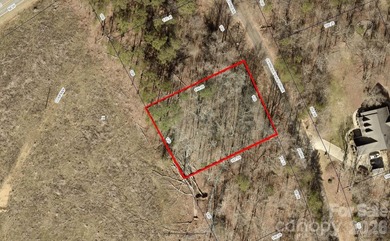Beautiful lot in Woodbridge s/d is waiting for you to build your on Woodbridge Golf Links in North Carolina - for sale on GolfHomes.com, golf home, golf lot