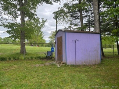 Nice Mobile Home In Country Club Estates. Home offers covered on The University Club of Connecticut in Connecticut - for sale on GolfHomes.com, golf home, golf lot