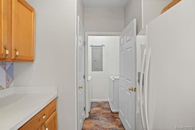 Welcome to this beautifully updated upper-level 2-bedroom on The Captains Club At Woodfield in Michigan - for sale on GolfHomes.com, golf home, golf lot