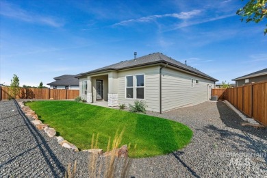 Welcome to your new oasis on Falcon Crest Golf Course! This on Falcon Crest Golf Club in Idaho - for sale on GolfHomes.com, golf home, golf lot