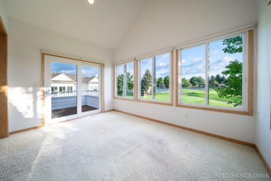 Beautiful end unit condo in The Links of Rolling Meadows! on The Links At Rolling Meadows in Michigan - for sale on GolfHomes.com, golf home, golf lot