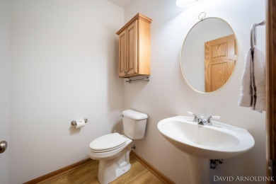 Beautiful end unit condo in The Links of Rolling Meadows! on The Links At Rolling Meadows in Michigan - for sale on GolfHomes.com, golf home, golf lot
