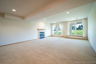 Beautiful end unit condo in The Links of Rolling Meadows! on The Links At Rolling Meadows in Michigan - for sale on GolfHomes.com, golf home, golf lot