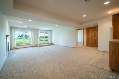 Beautiful end unit condo in The Links of Rolling Meadows! on The Links At Rolling Meadows in Michigan - for sale on GolfHomes.com, golf home, golf lot