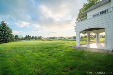 Beautiful end unit condo in The Links of Rolling Meadows! on The Links At Rolling Meadows in Michigan - for sale on GolfHomes.com, golf home, golf lot
