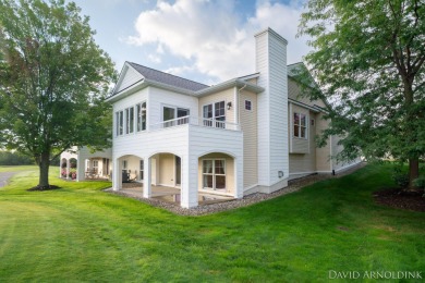 Beautiful end unit condo in The Links of Rolling Meadows! on The Links At Rolling Meadows in Michigan - for sale on GolfHomes.com, golf home, golf lot