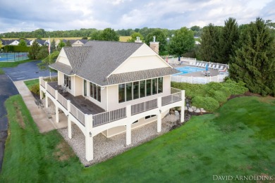 Beautiful end unit condo in The Links of Rolling Meadows! on The Links At Rolling Meadows in Michigan - for sale on GolfHomes.com, golf home, golf lot