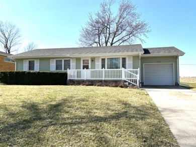 Just listed! A ranch home in a convenient location that has 3 on Shenandoah Golf Course in Iowa - for sale on GolfHomes.com, golf home, golf lot